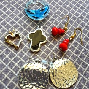 Blown Glass Ring, Heart & Cross Pendant, 2 pair Earrings.